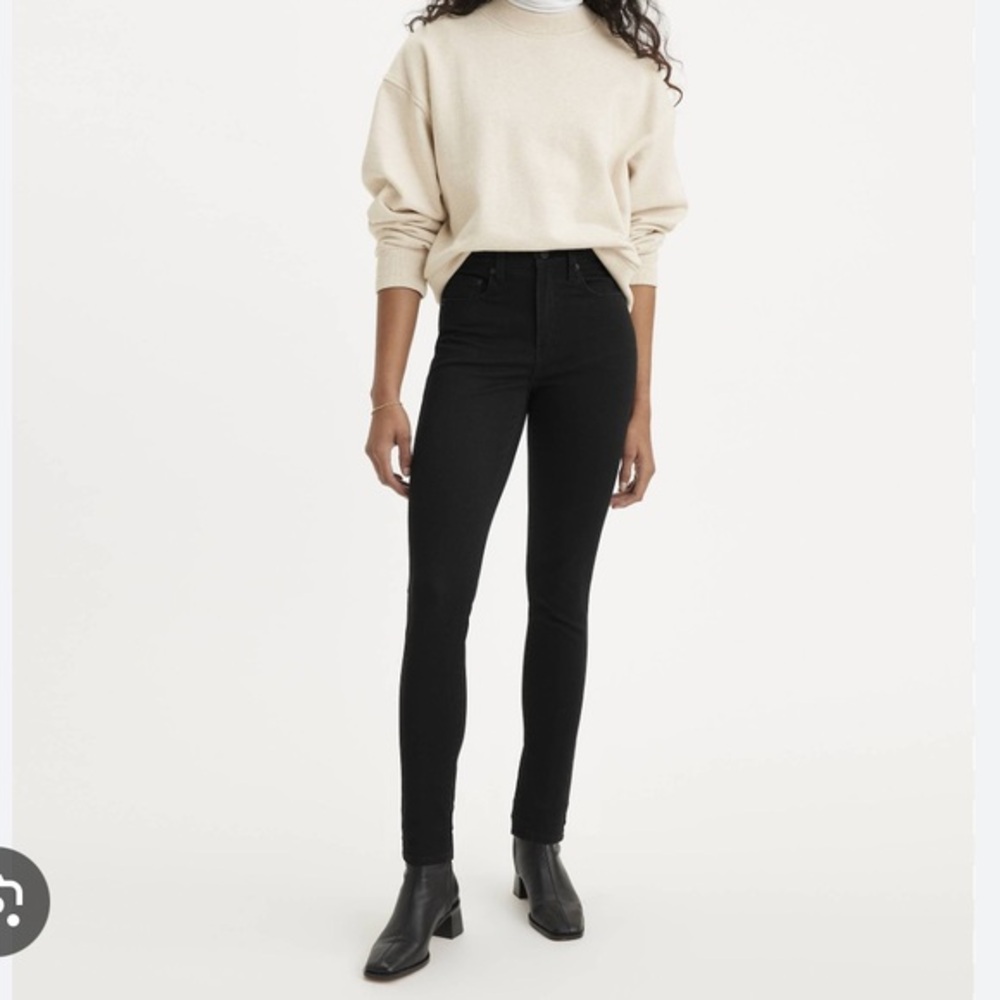 Levi’s Black Highrise Skinny Jeans Size 28